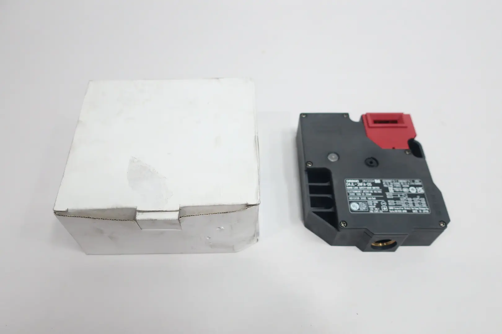 Produktfoto 1 von OMRON D4JL-2NFA-D5
