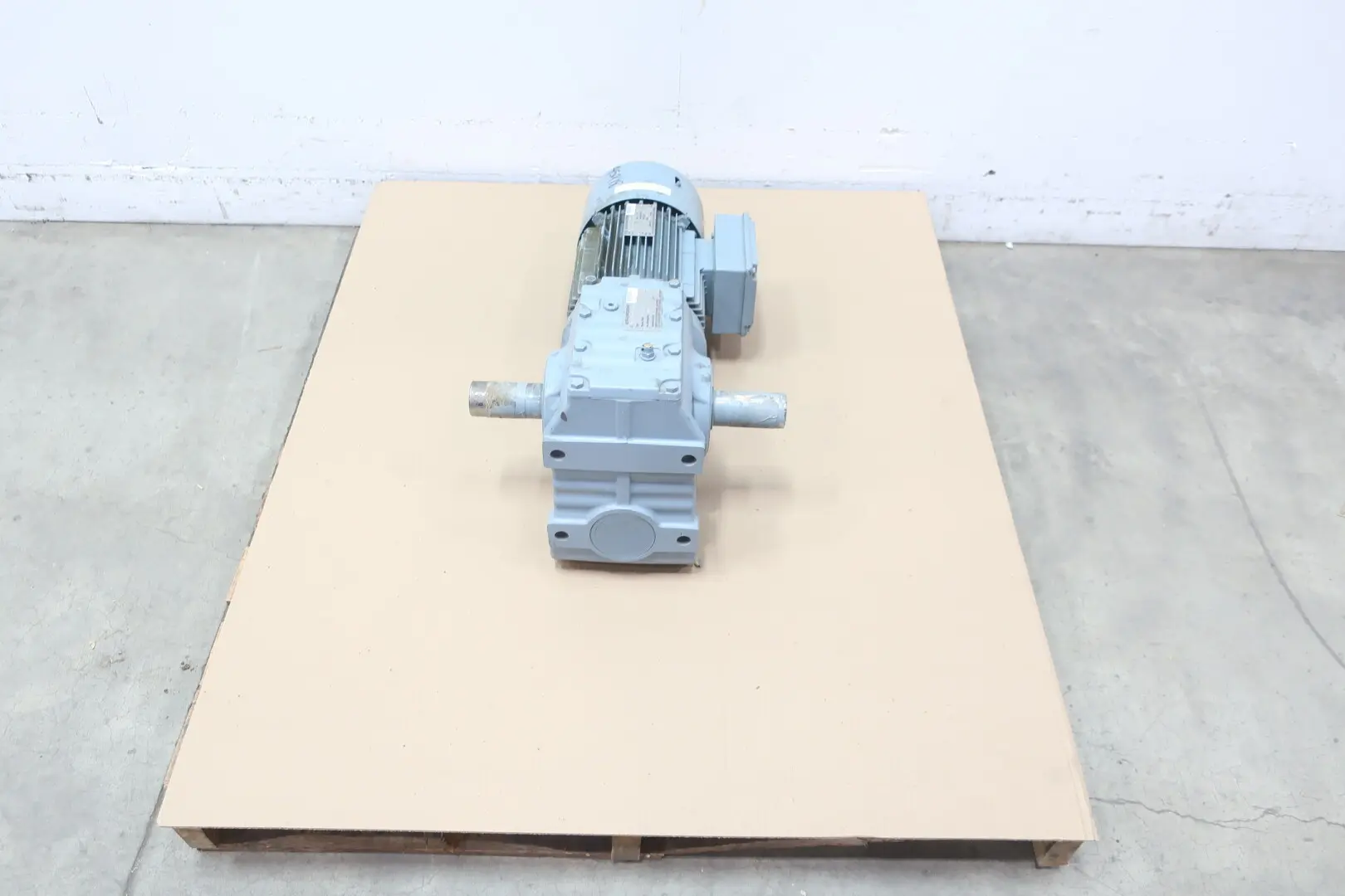 Produktfoto 1 von SEW EURODRIVE S77DT100LS4BMG4HF