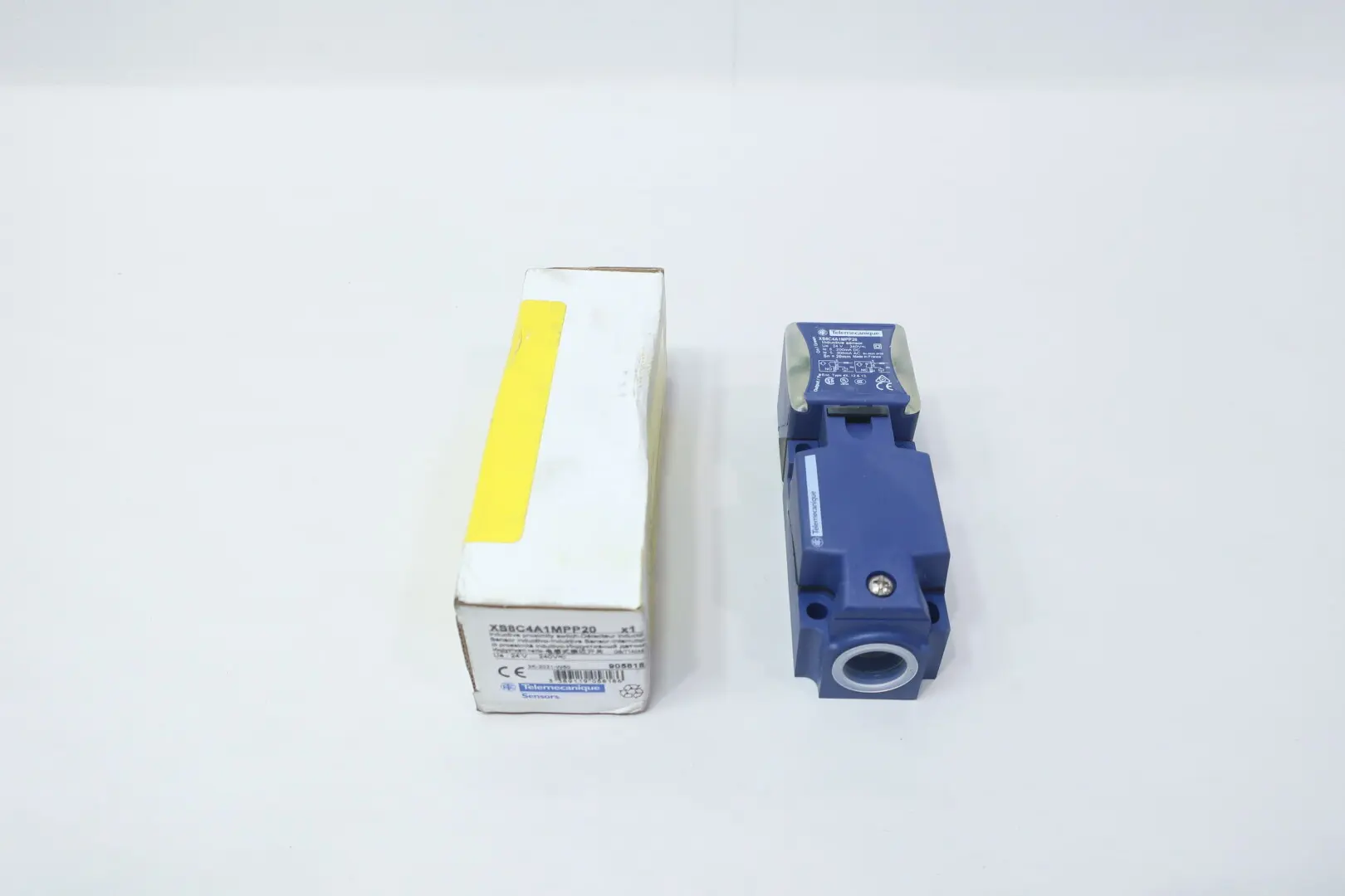 Produktfoto 1 von TELEMECANIQUE XS8C4A1MPP20