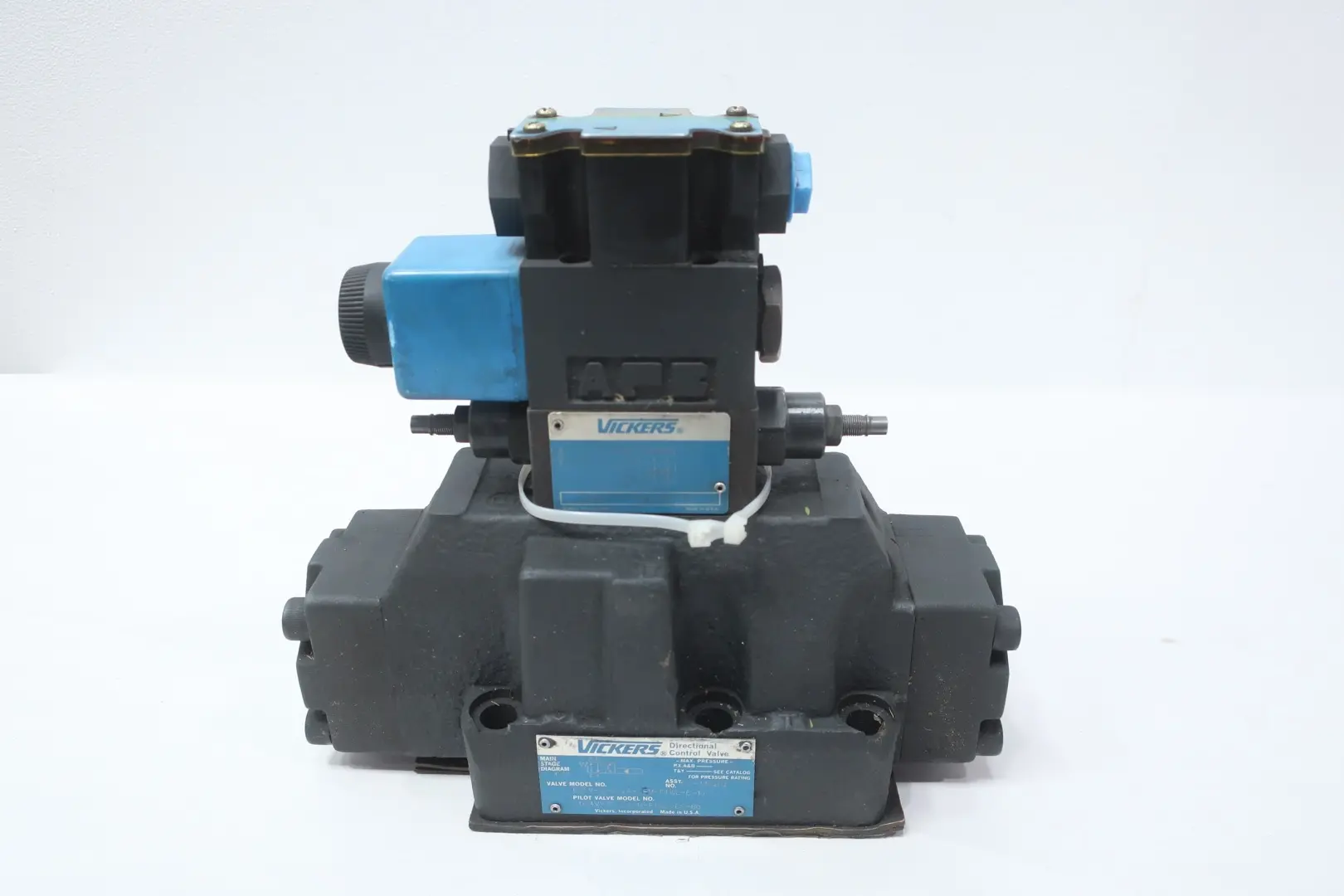 Produktfoto 1 von VICKERS DG5V-8-S-2A-2EM-FTWL-B-10
