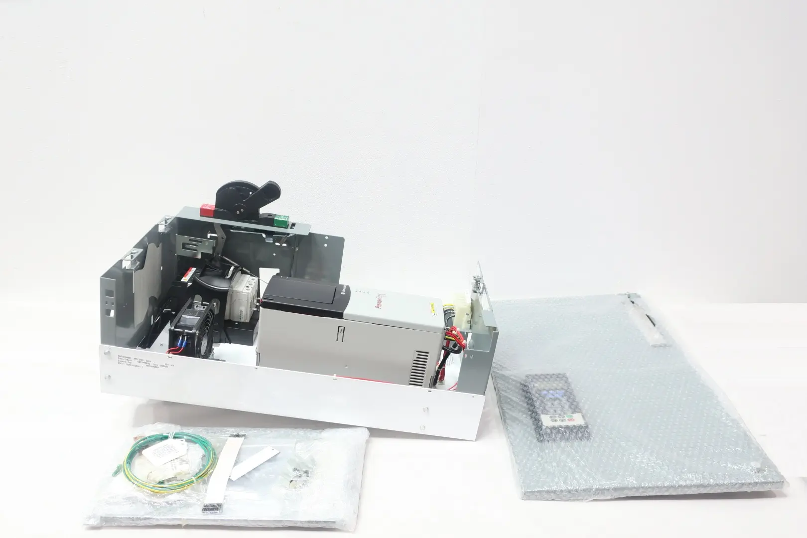 Produktfoto 1 von ALLEN BRADLEY 2163RA-5P0HJB-14DA1D-14GE-14HC3S-37TGM-79L