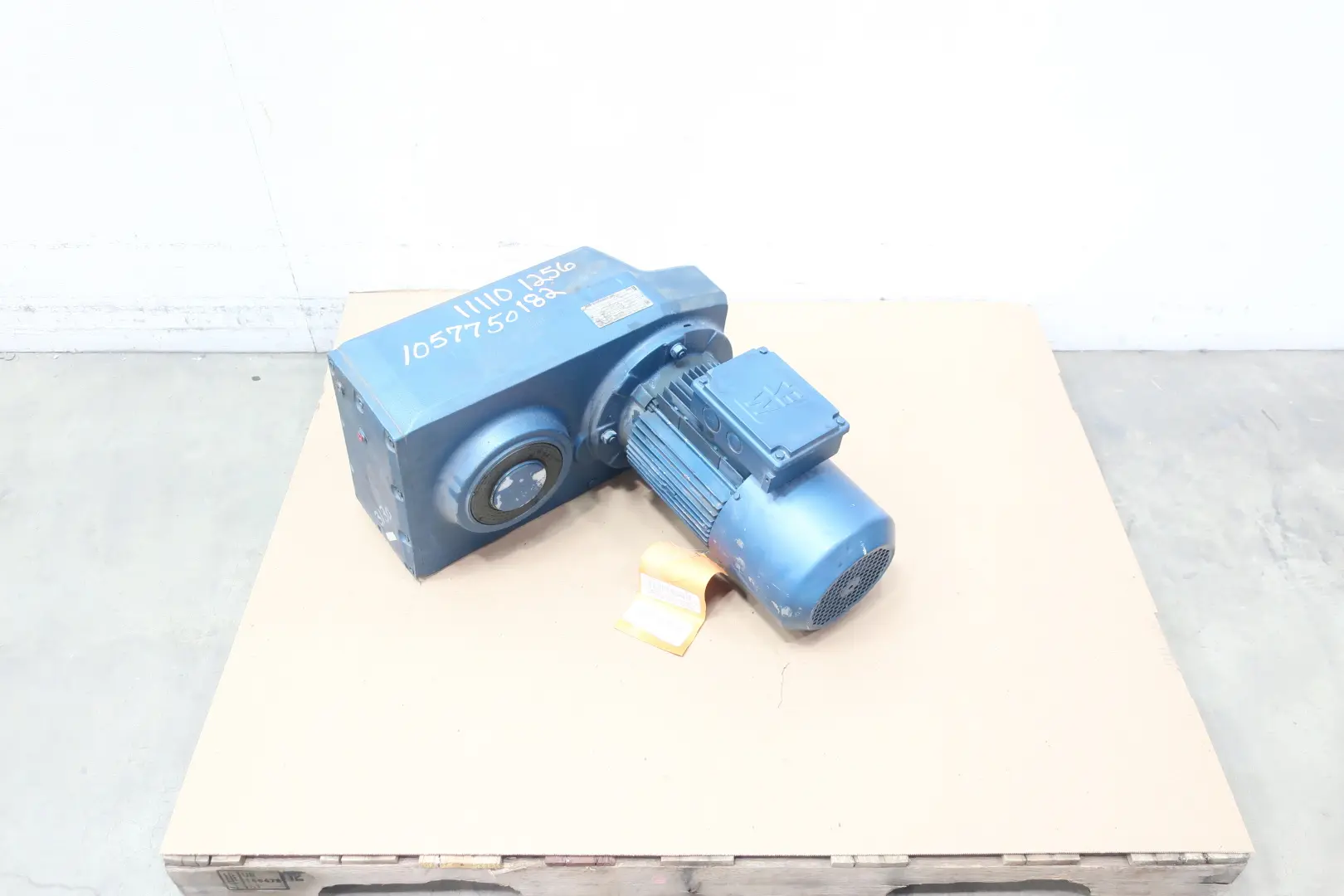 Produktfoto 1 von SEW EURODRIVE FA80DT100LS4BMG2HR