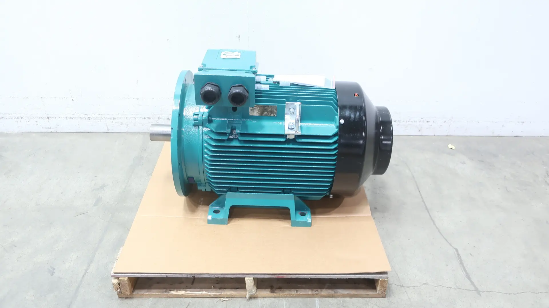 Produktfoto 1 von BROOK CROMPTON BC4M100V4D WPN-DF280SX-4D