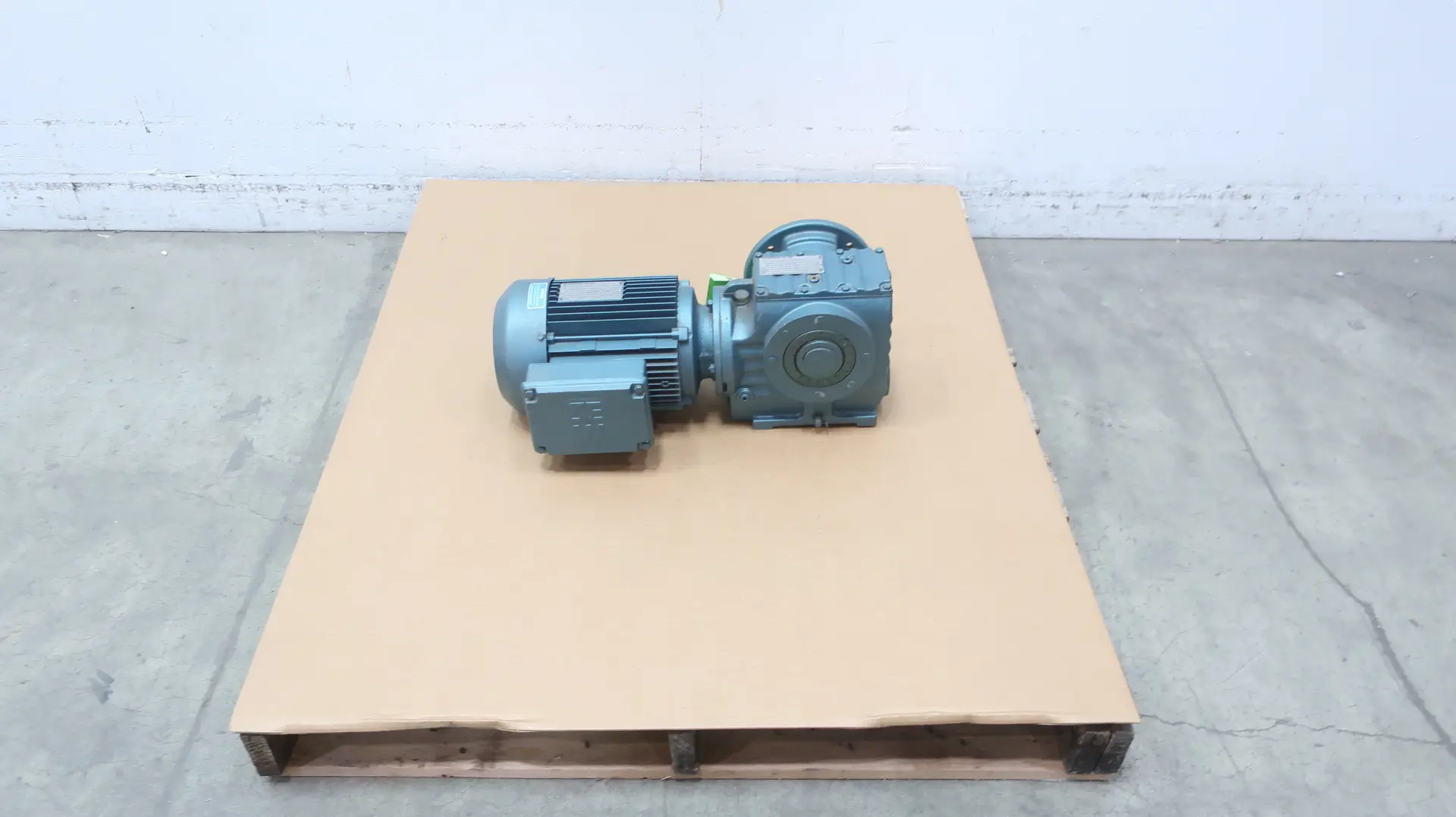 Produktfoto 1 von SEW EURODRIVE SAF67DT100L4
