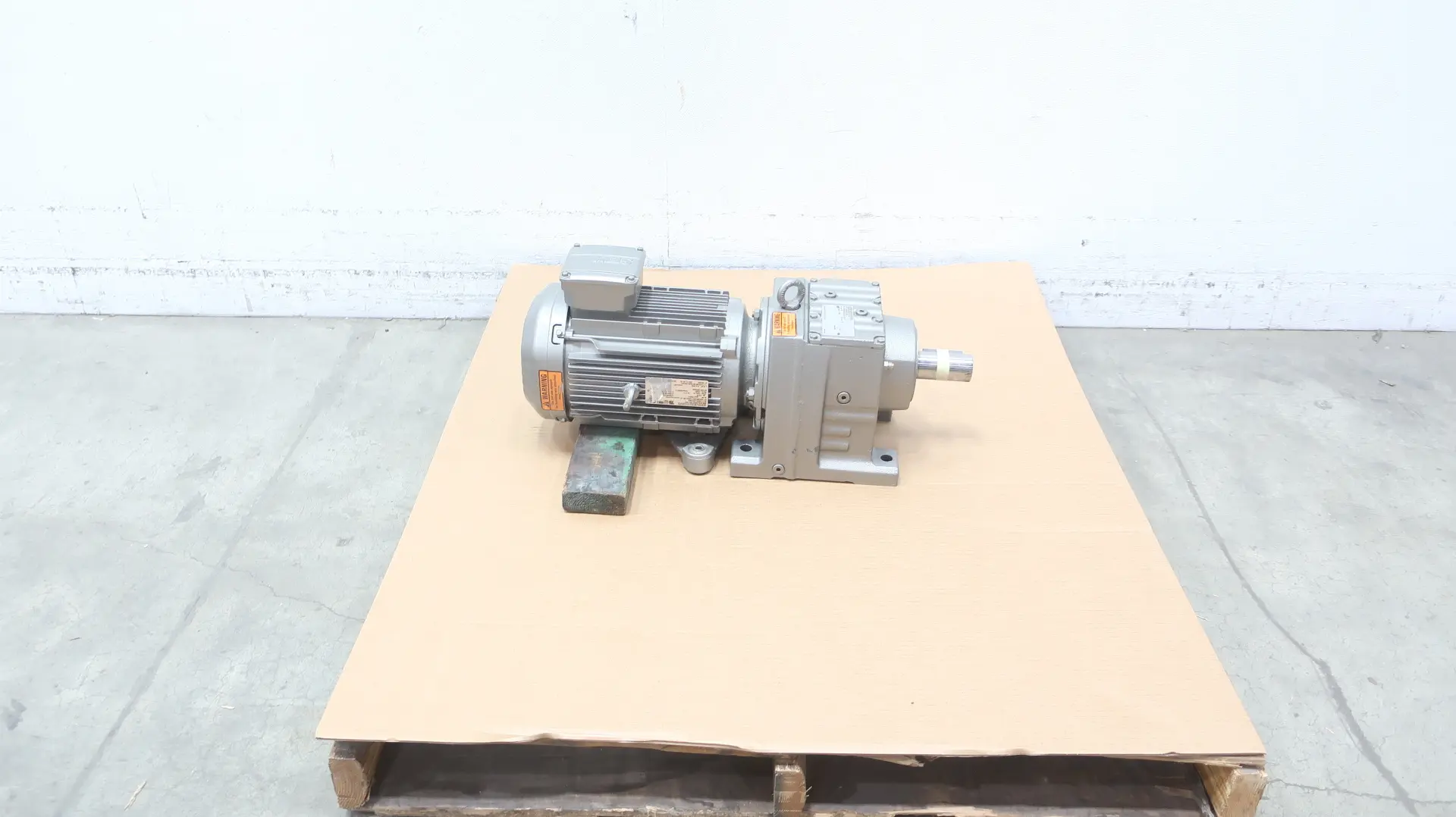Produktfoto 1 von SEW EURODRIVE R77 DRN100LM4