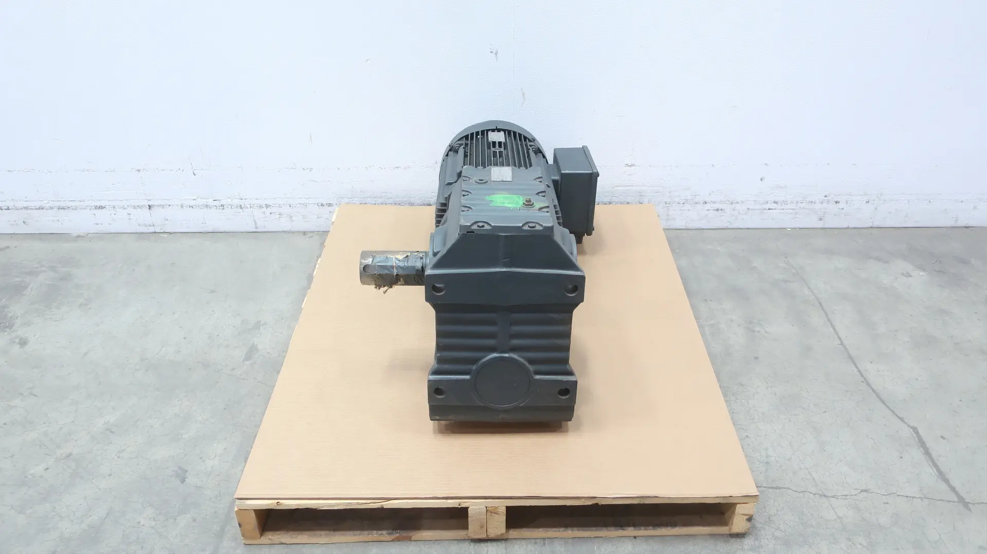 Produktfoto 1 von SEW EURODRIVE S97 DV180M4/TH