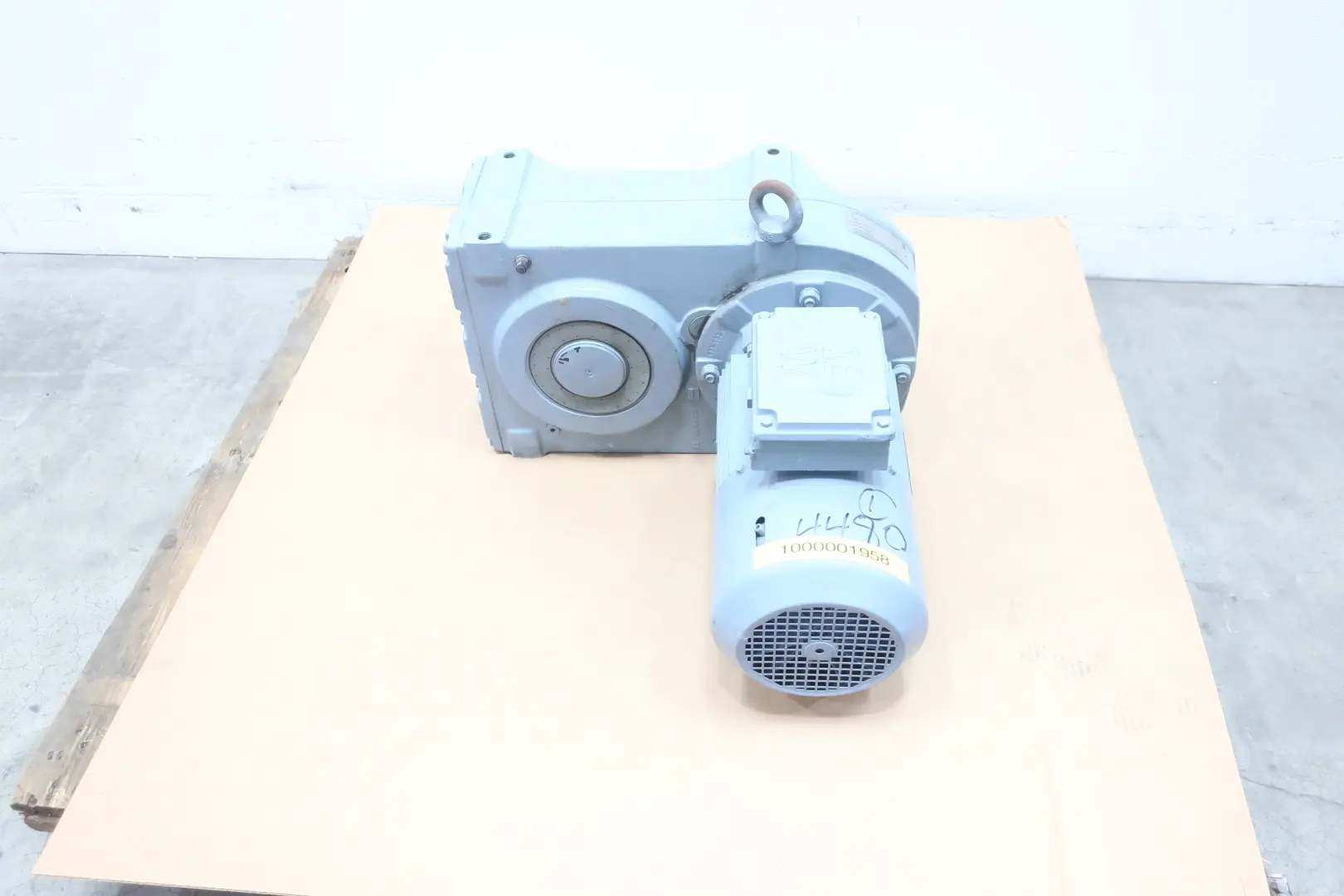 Produktfoto 1 von SEW EURODRIVE FAZ87DT100LS4BMG4HF