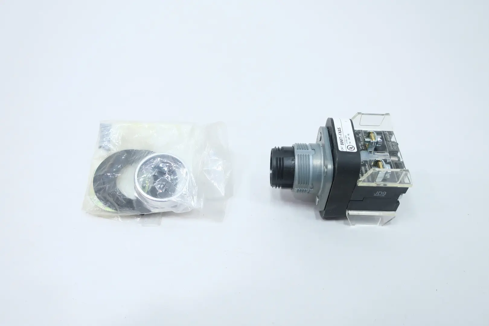 Produktfoto 1 von ALLEN BRADLEY 800T-FXA5