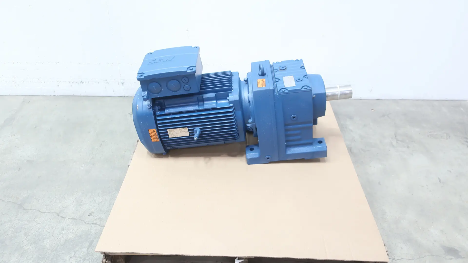 Produktfoto 1 von SEW EURODRIVE R97 DRN160M4