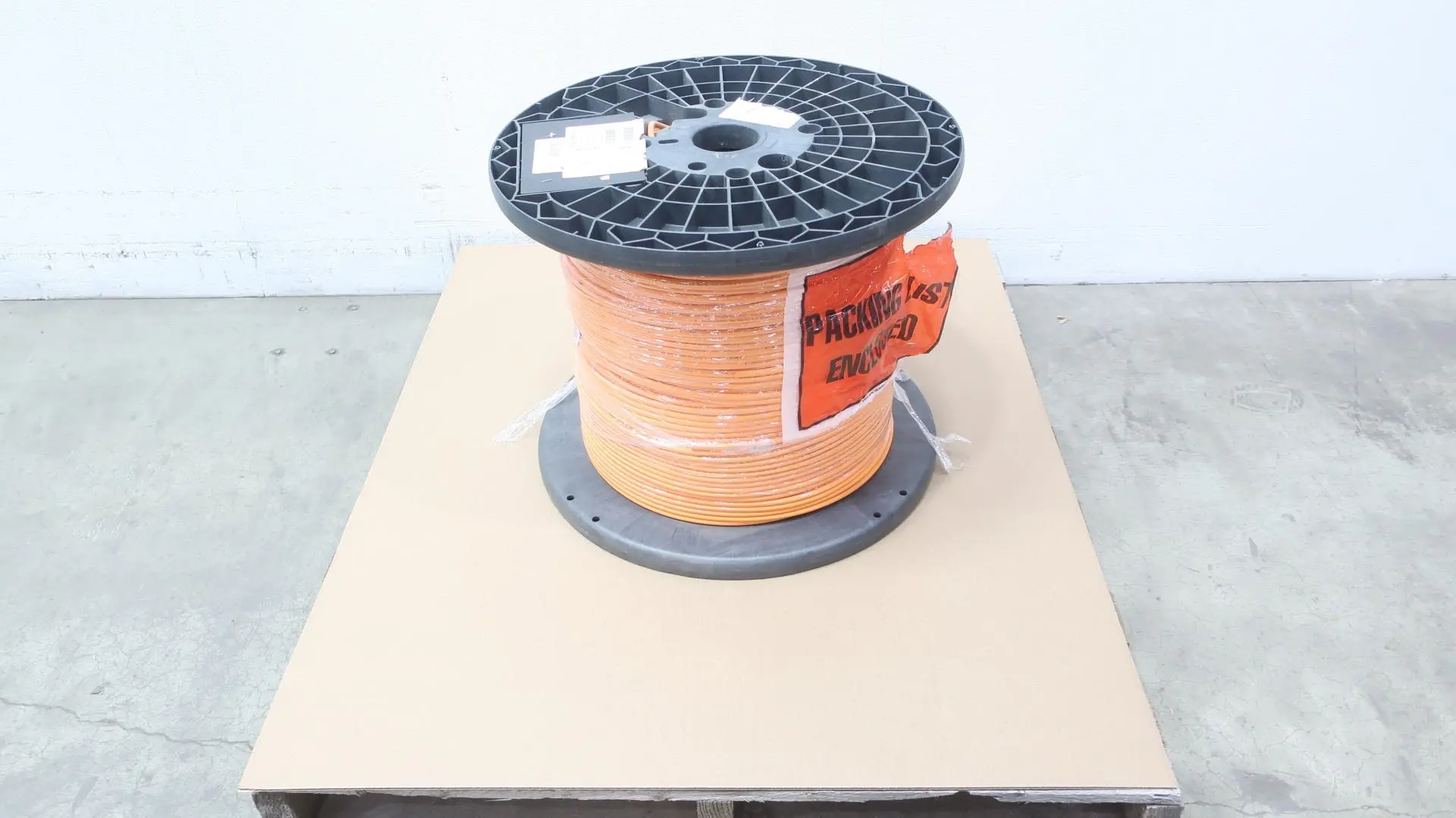 Produktfoto 1 von HUBER+SUHNER 10MM2 RADOX 155