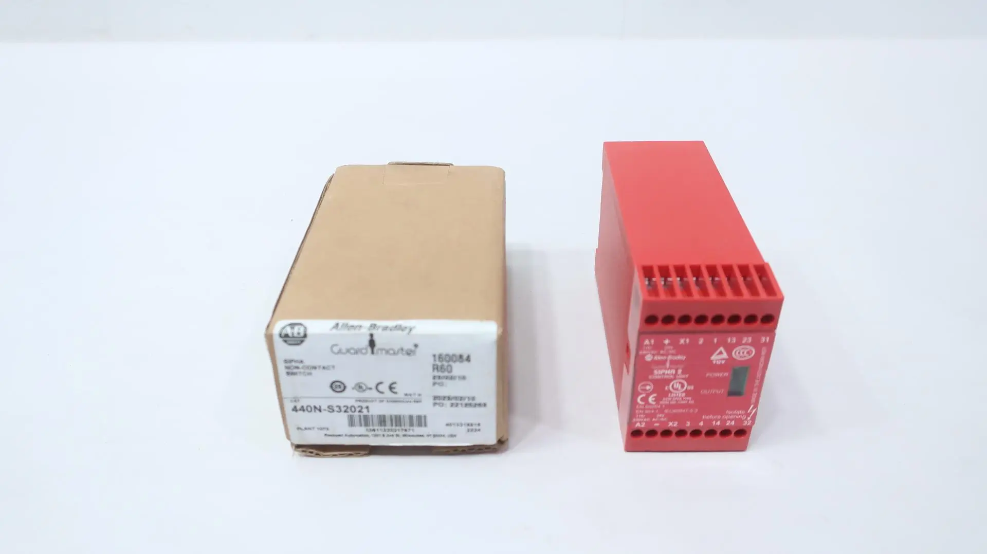 Produktfoto 1 von ALLEN BRADLEY 440N-S32021