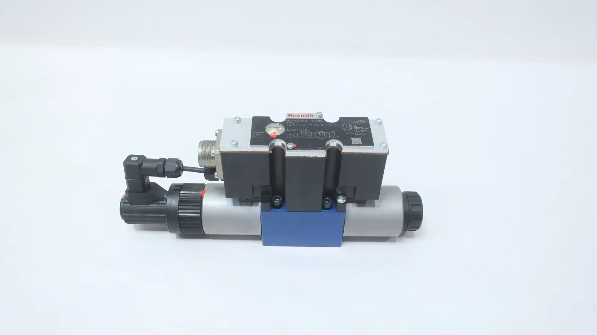 Produktfoto 1 von REXROTH R900933476 4WREE6W1-32-24/G24K31/F1V