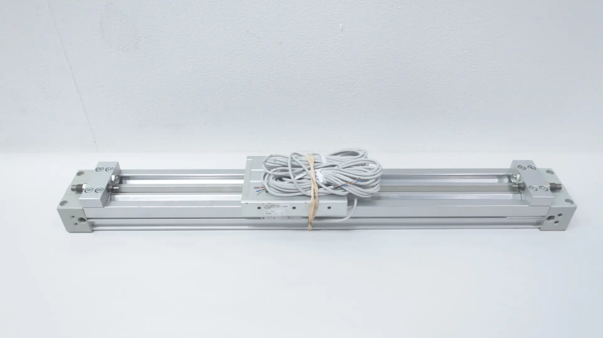 Produktfoto 1 von SMC MY1M20G-300L-A93L-XC67