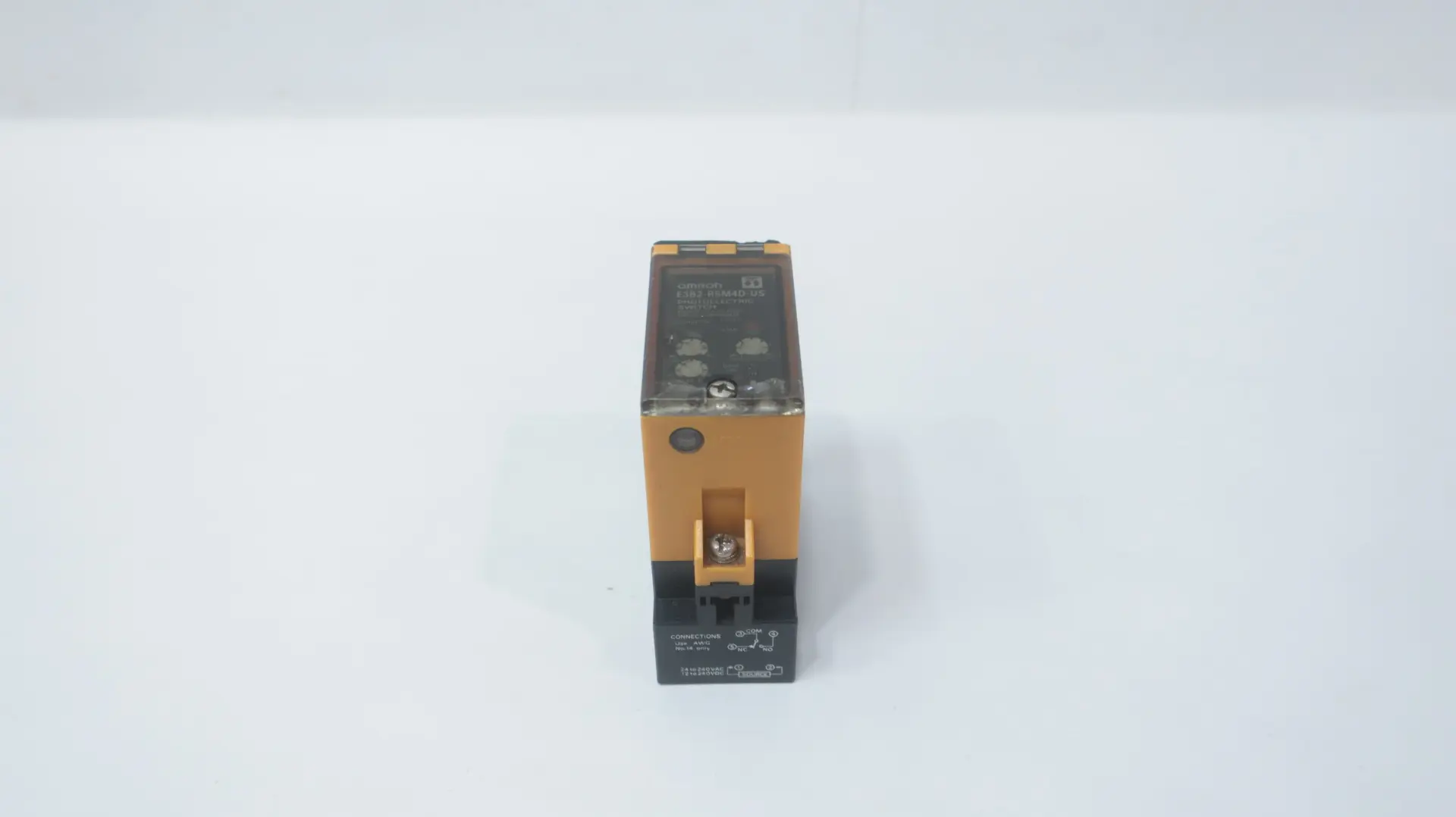 Produktfoto 1 von OMRON E3B2-R5M4D-US