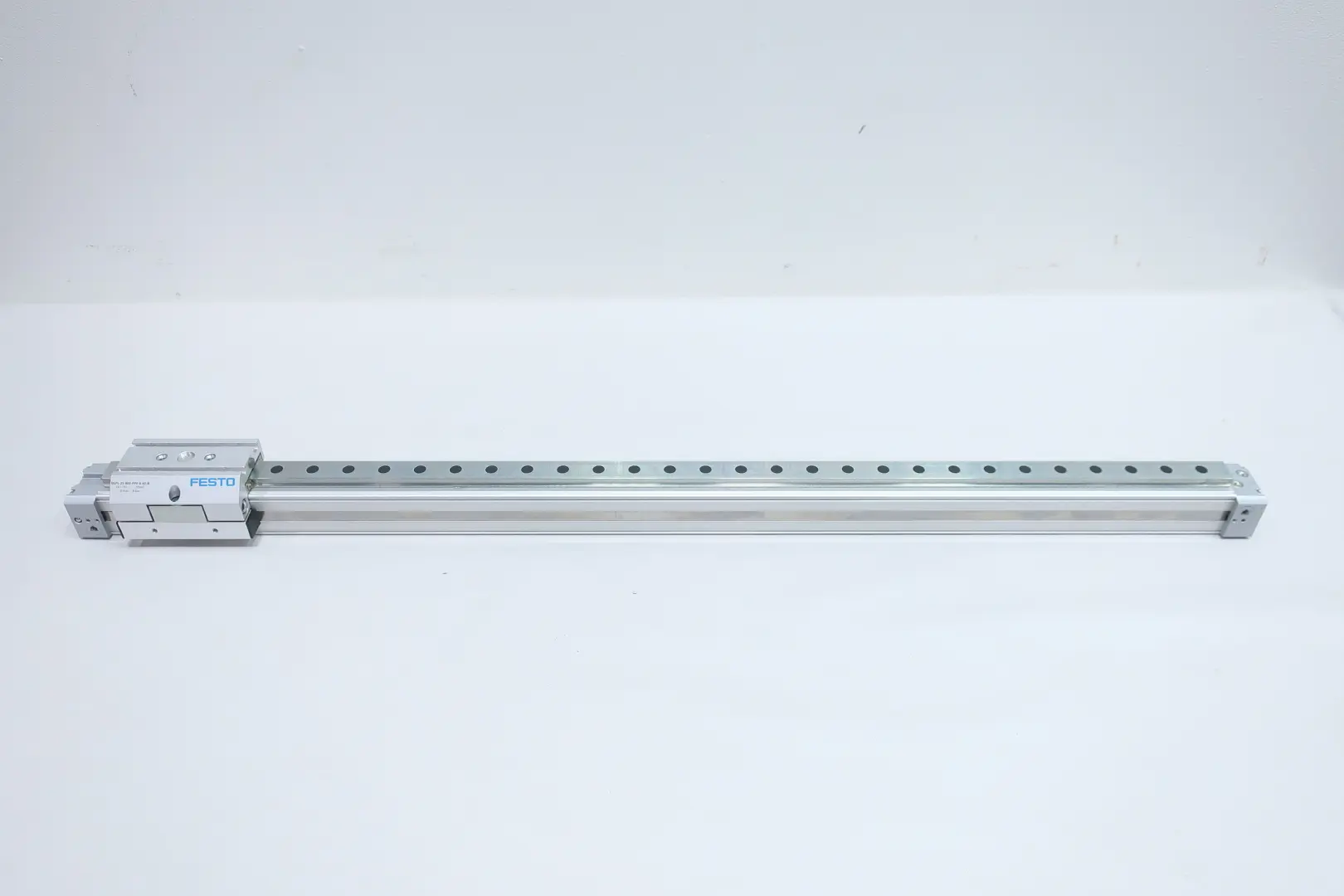 Produktfoto 1 von FESTO DGPL-25-800-PPV-A-KF-B