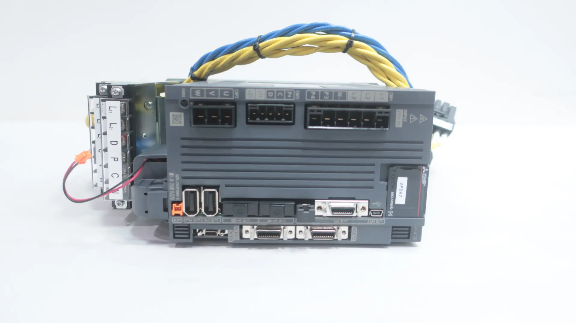 Produktfoto 1 von MITSUBISHI MR-J4-200B-RJ020 SC-J2SBJ4KT3K