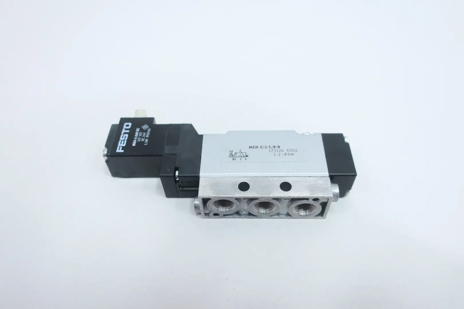 Produktfoto 1 von FESTO MEH-3/2-1/8-B