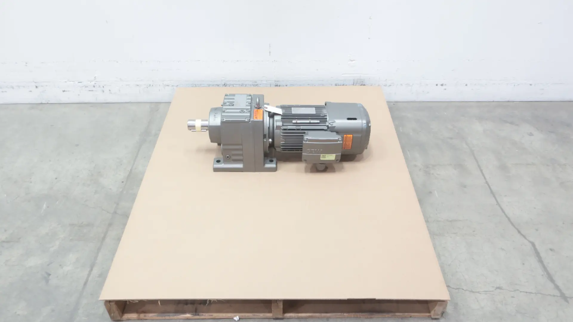 Produktfoto 1 von SEW EURODRIVE R77 DRN90L4/BE2HR