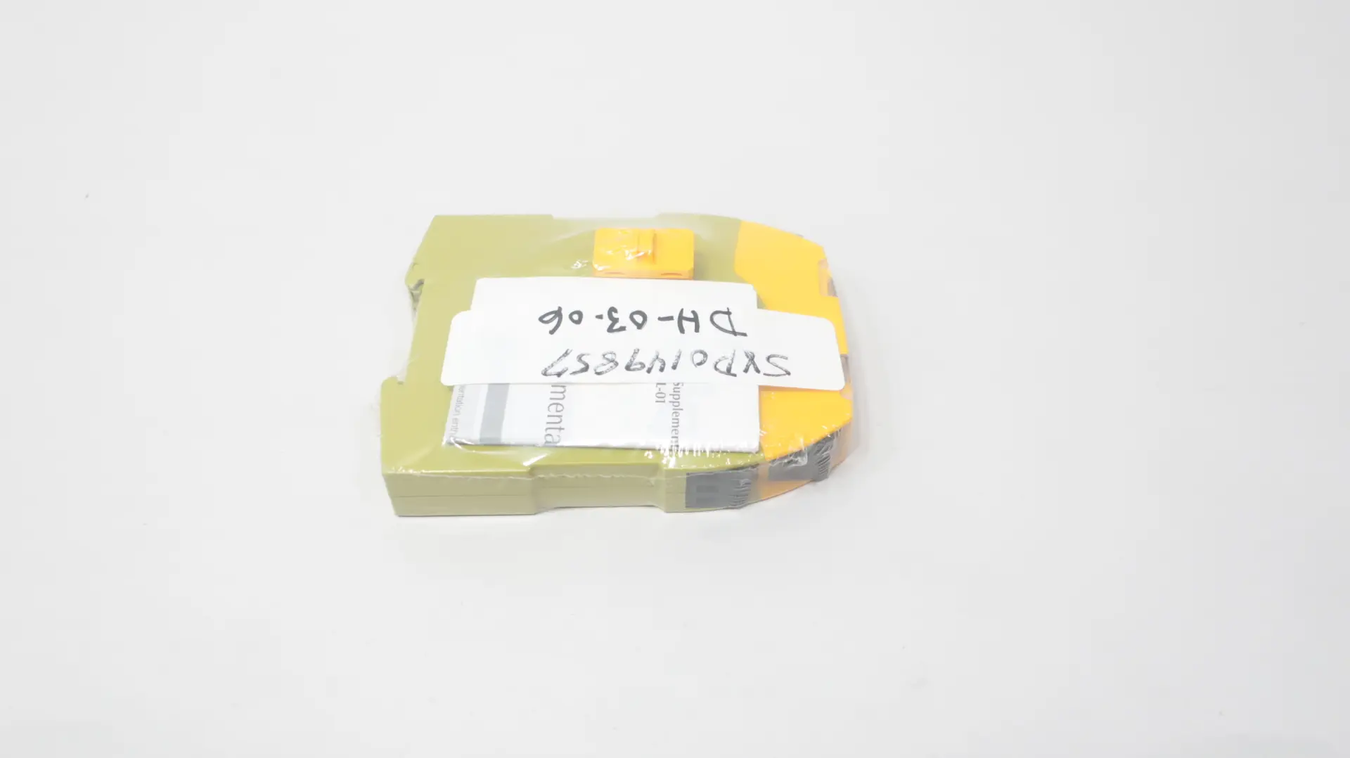 Produktfoto 1 von PILZ PNOZ S7 24VDC 4N/O 1N/C