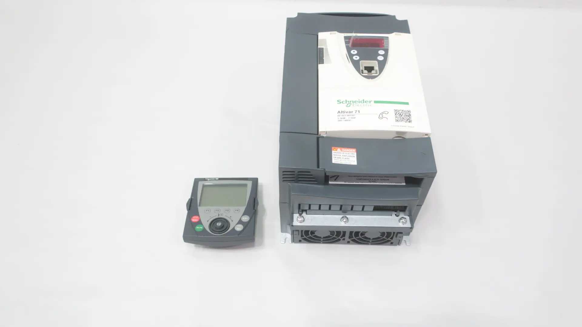 Produktfoto 1 von SCHNEIDER ATV71HU55N4