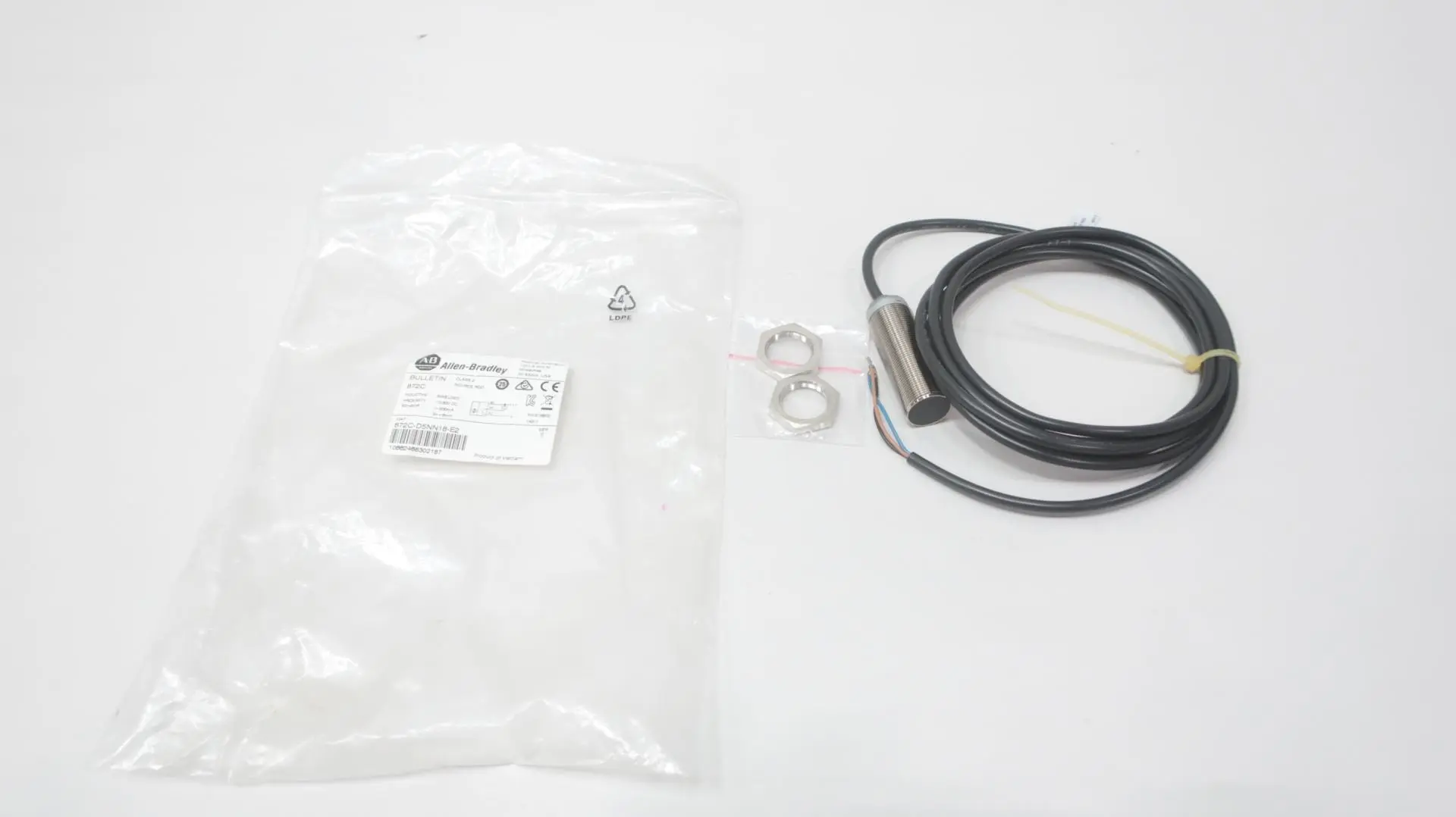 Produktfoto 1 von ALLEN BRADLEY 872C-D5NN18-E2