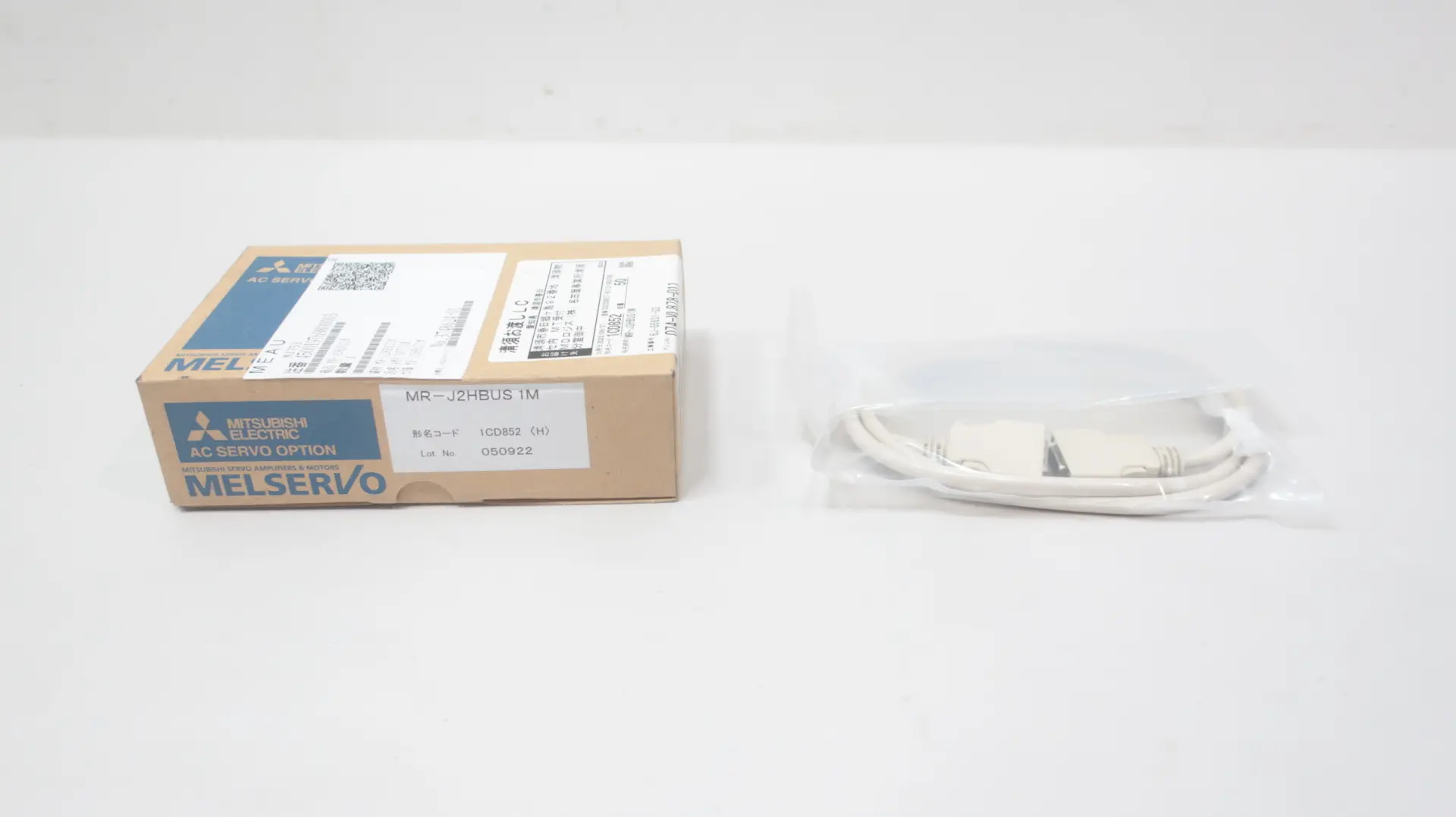 Produktfoto 1 von MITSUBISHI MR-J2HBUS1M