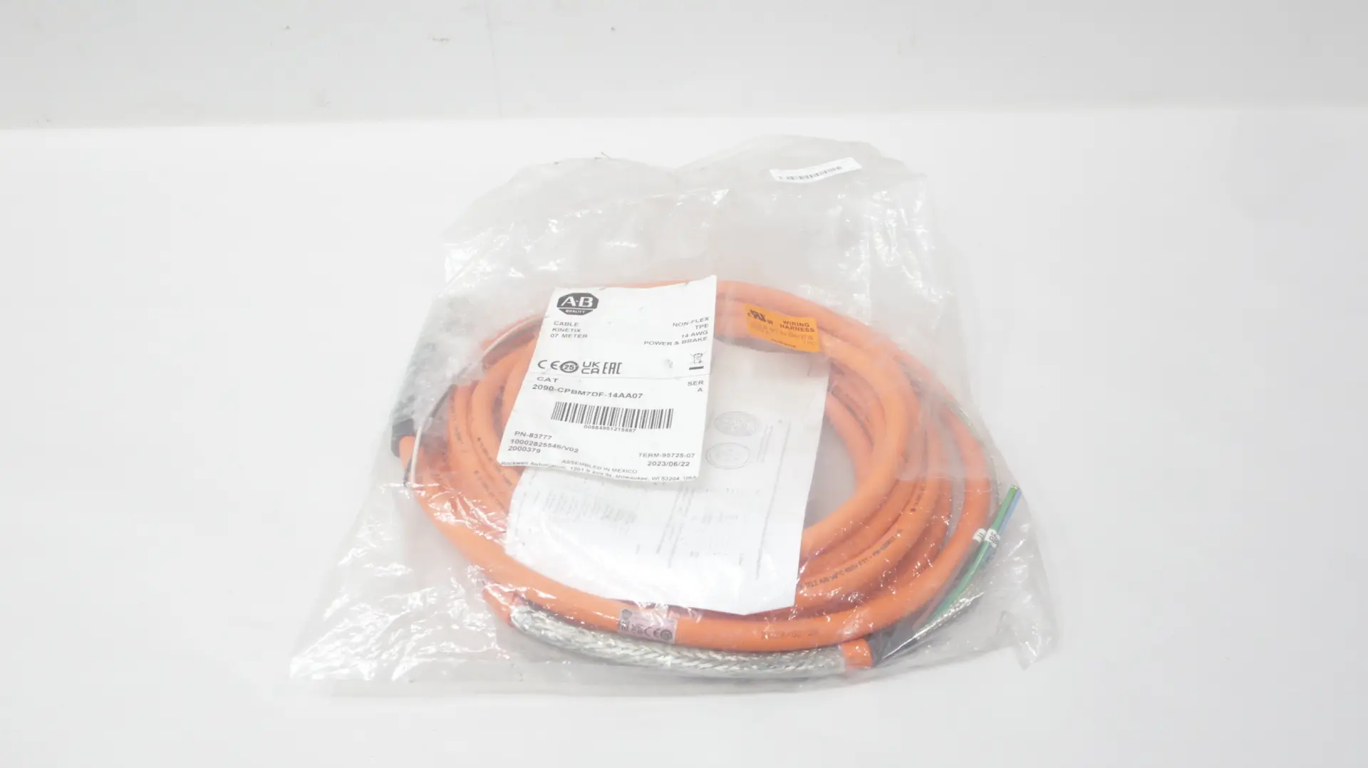 Produktfoto 1 von ALLEN BRADLEY 2090-CPBM7DF-14AA07