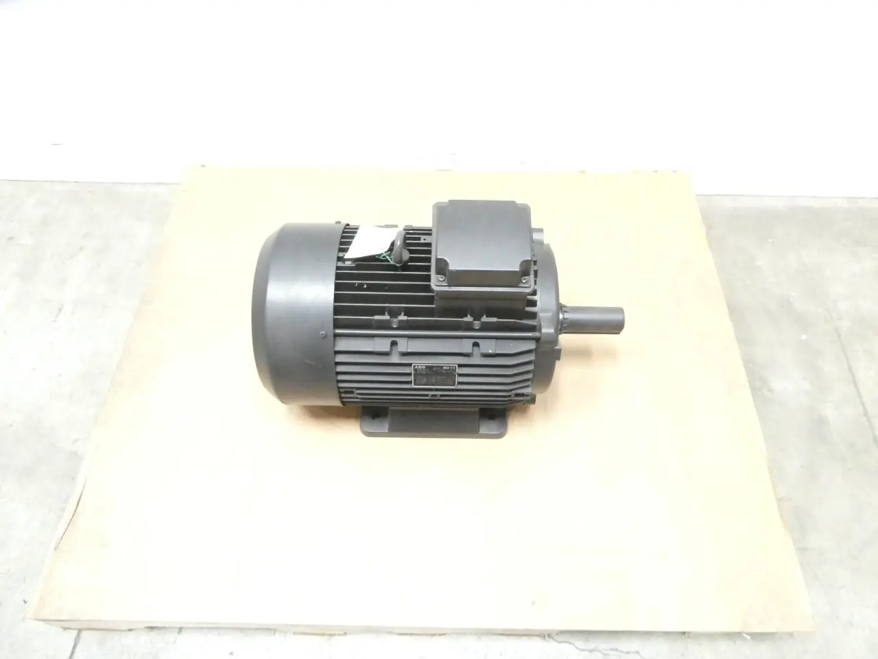 Produktfoto 1 von AEG AMPE 160M ZA2