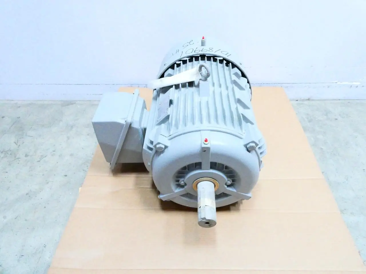 Produktfoto 1 von SIEMENS 1LE24213AC112AA3
