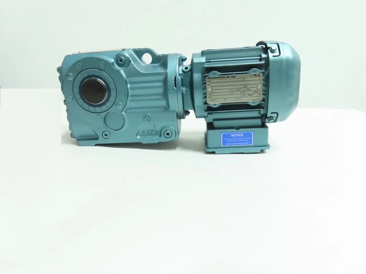 Produktfoto 1 von SEW EURODRIVE KA37DRS71S4