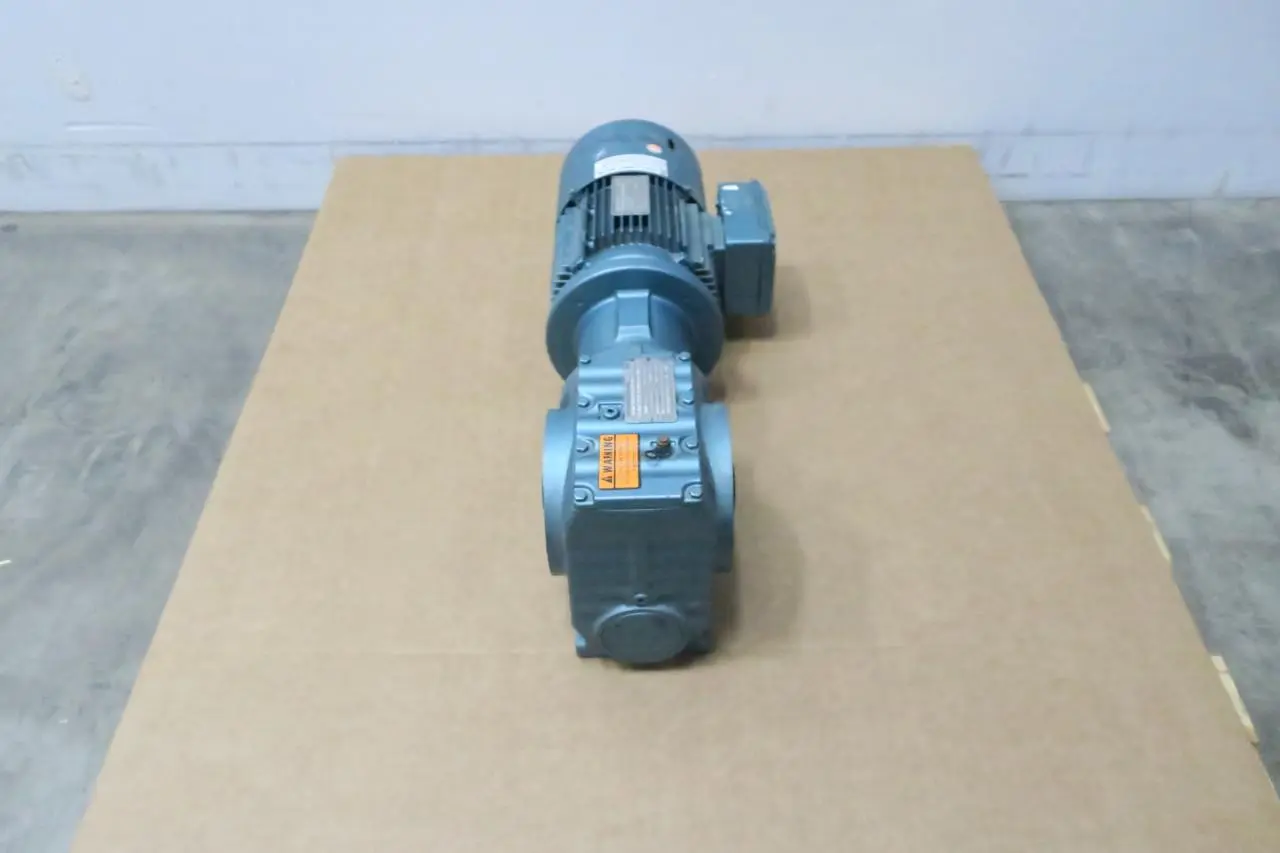 Produktfoto 1 von SEW EURODRIVE SA67LP90DT90S4BMC2HR