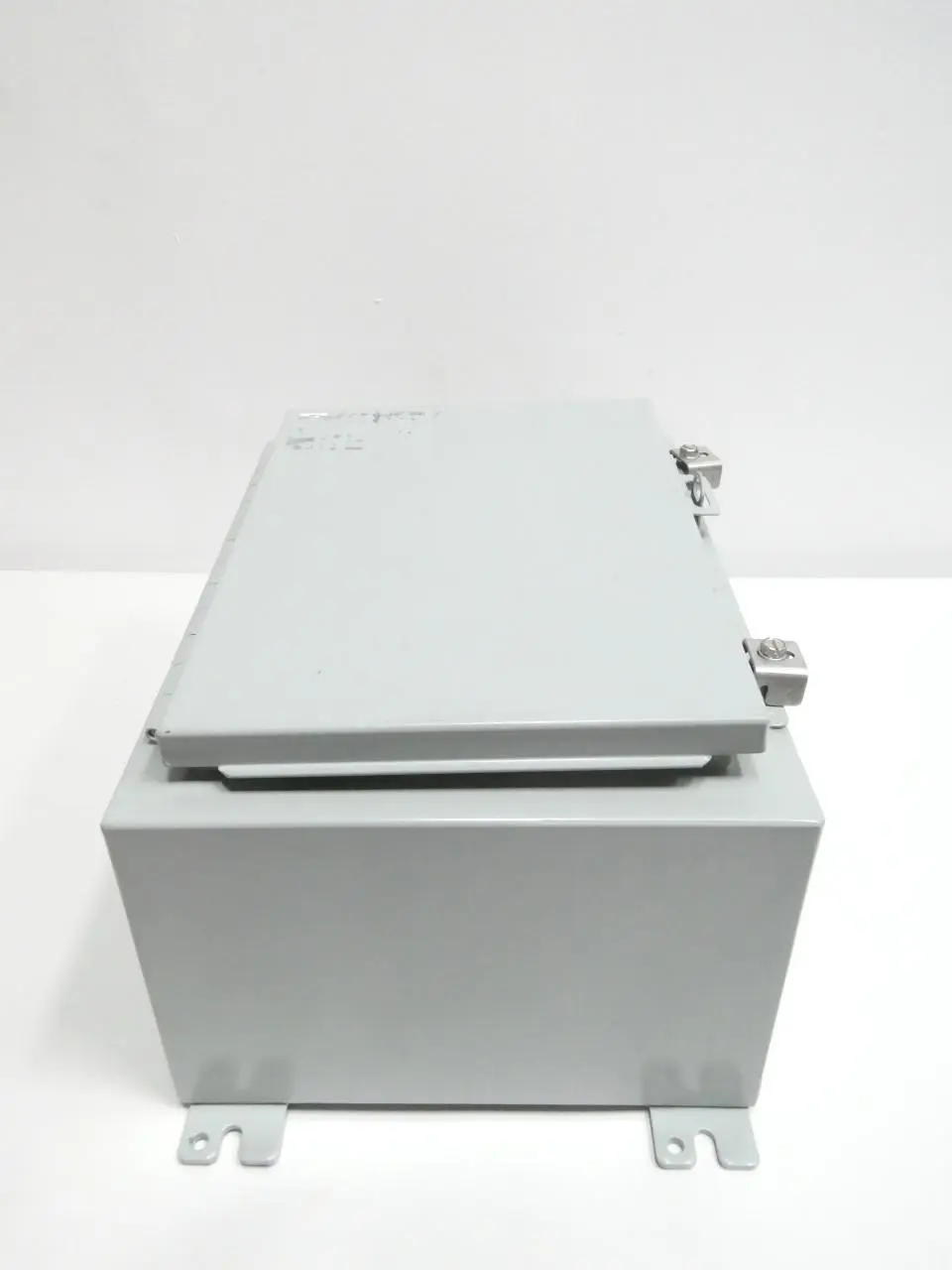 Produktfoto 1 von HAMMOND 1418B8
