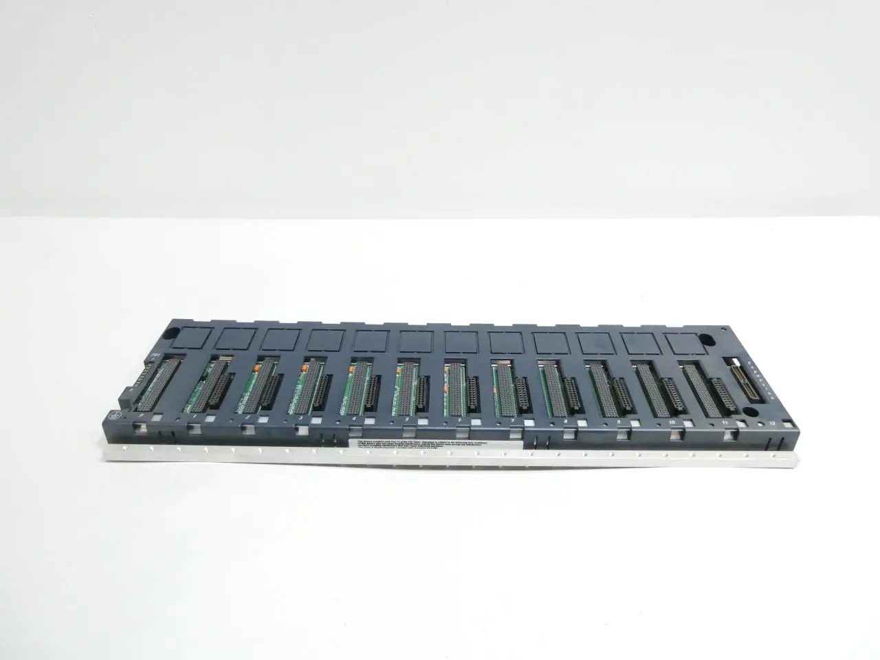 Produktfoto 1 von GE FANUC IC695CHS012-BA