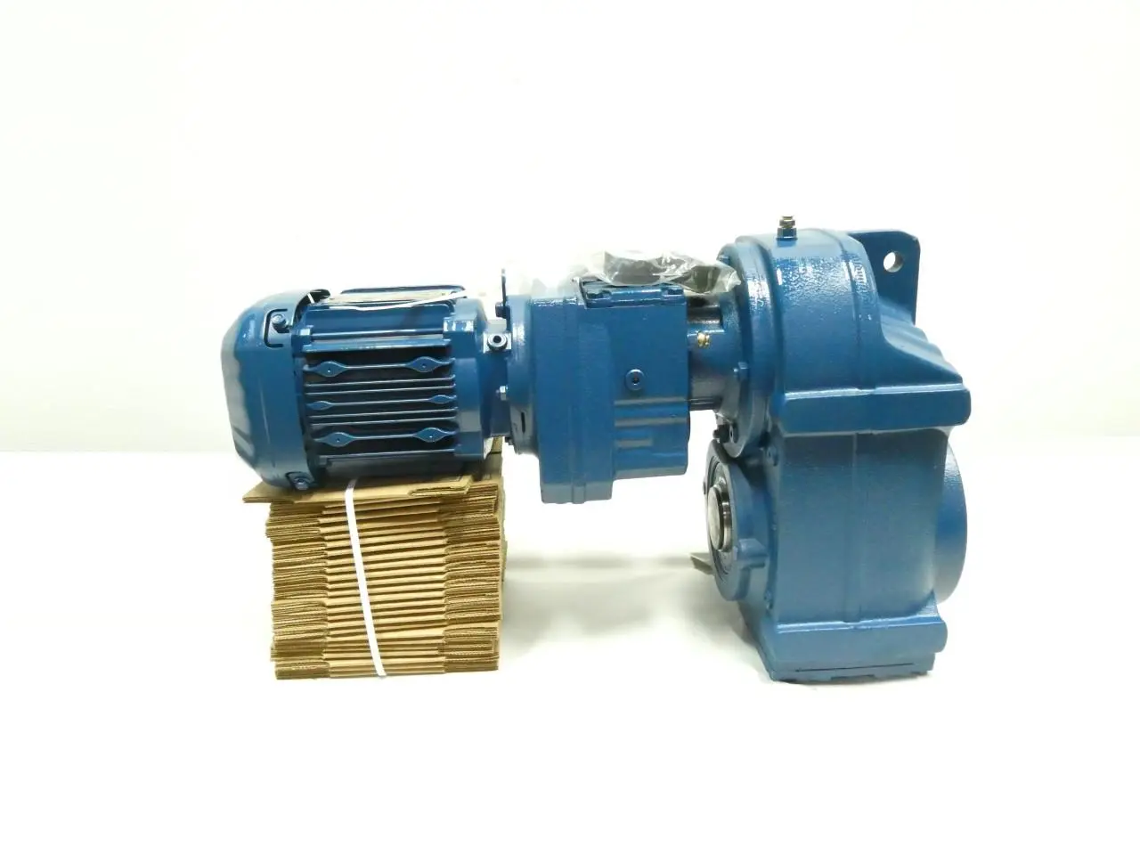 Produktfoto 1 von SEW EURODRIVE FA57/GR37 DRS71S4