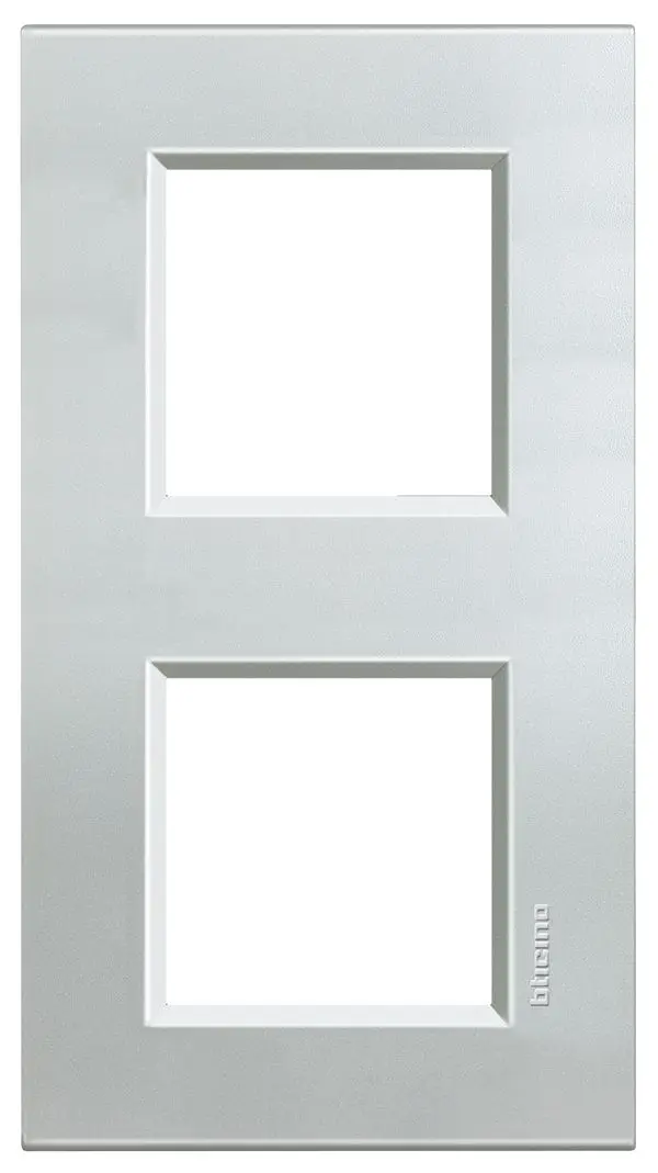 Produktfoto 1 von Abdeckrahmen LIVINGLIGHT: 2f, 2 + 2 Module, Silber