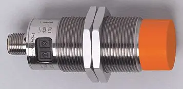 Produktfoto 1 von Kap.Sensor M30x1,5 L=90 Sn=15mm n.bündig S/Ö DC PNP/NPN M12 IP65/67 3L 10Hz