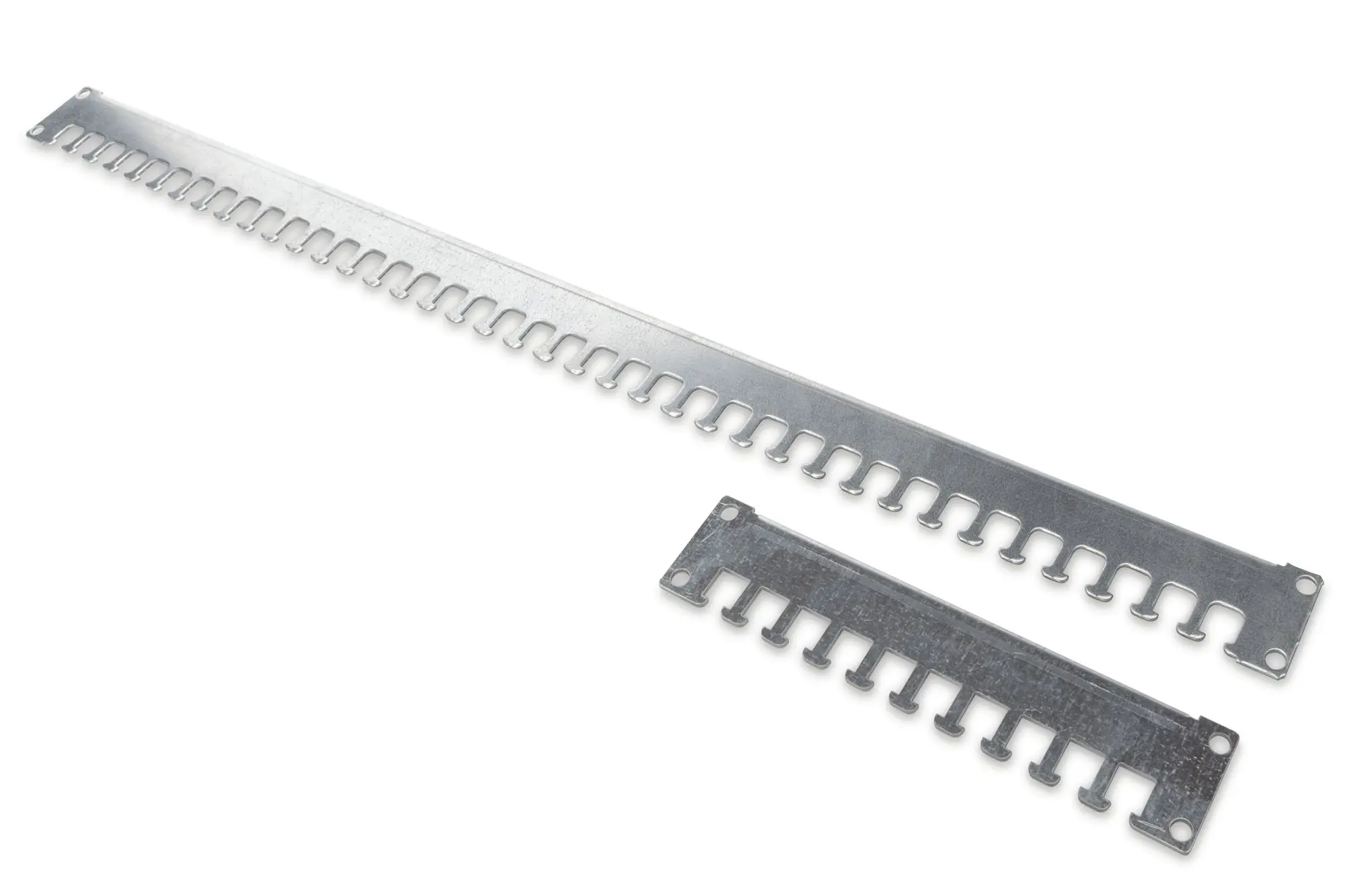 Produktfoto 1 von Kabelabfangschiene f.Unique u.Dynamic Basic f.1000mm tiefe Schränke VPE=1Stk