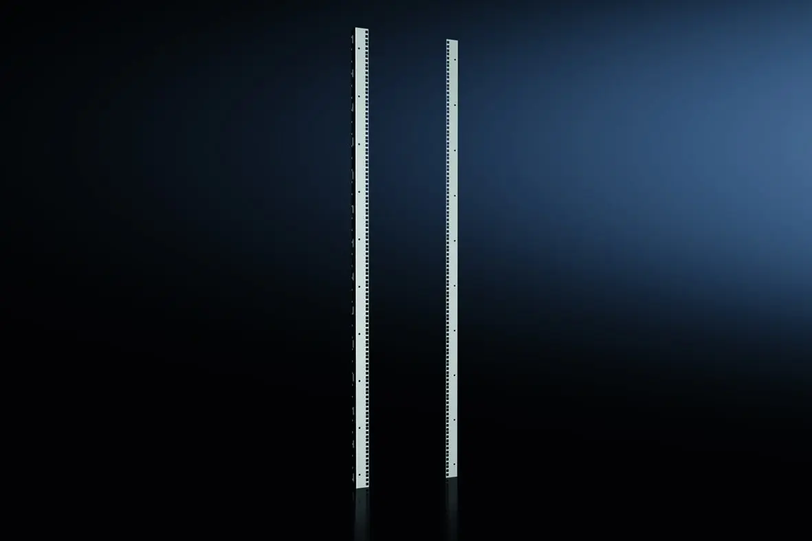 Produktfoto 1 von Adapter-Profil 19", für Min. Schrankhöhe: 1800mm