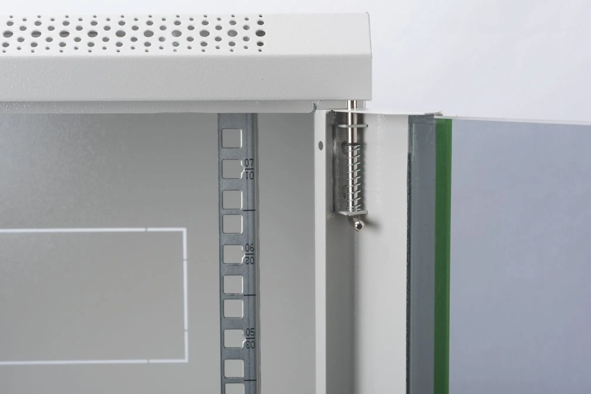 Produktfoto 1 von 16HE Wandgehäuse 816,20x600x450mm grau RAL7035