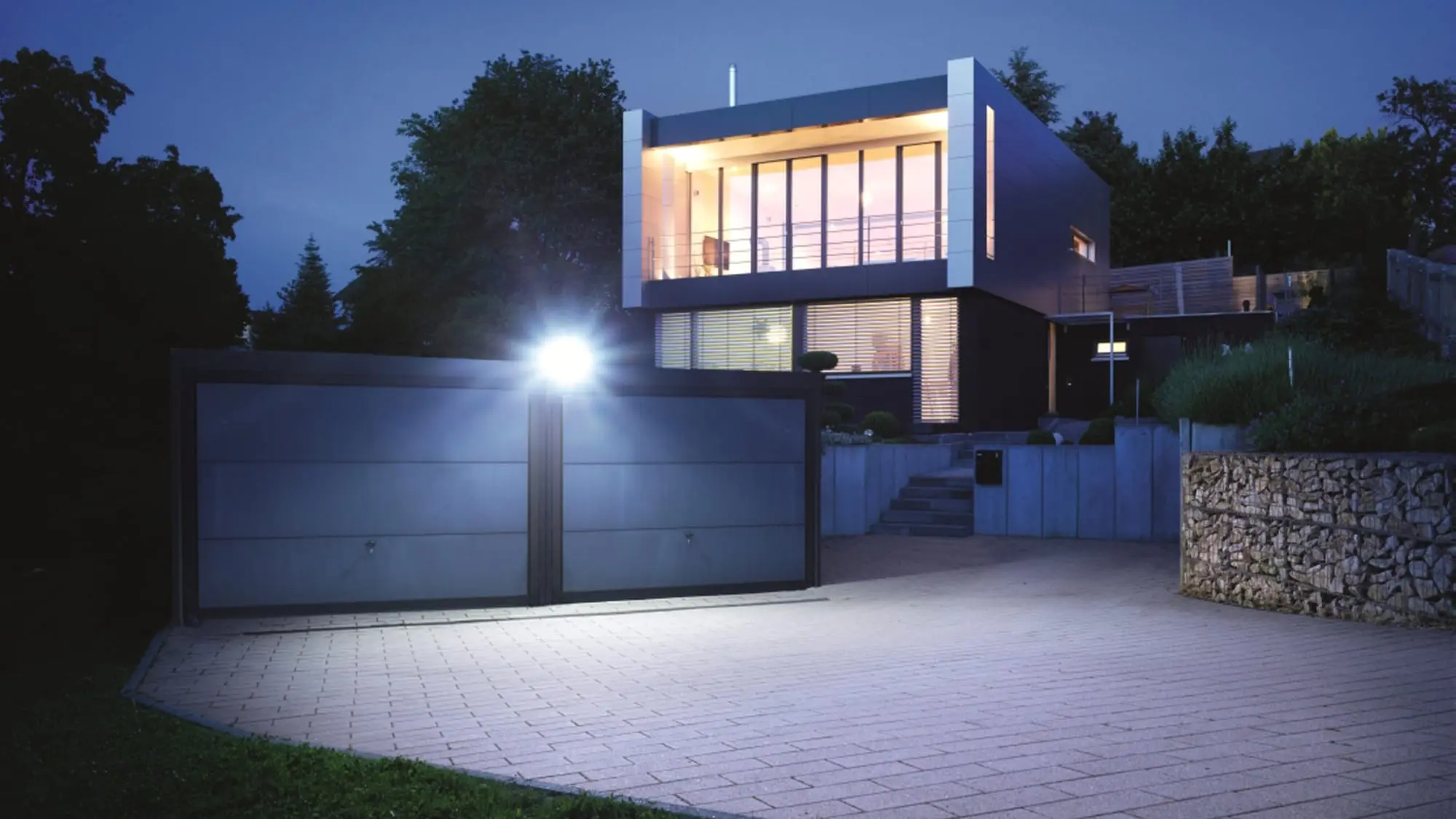 Produktfoto 1 von Sensor-LED-Strahler XLED home 2 XL S weiß, 19.3 W, 2124 lm, IP44 Mit