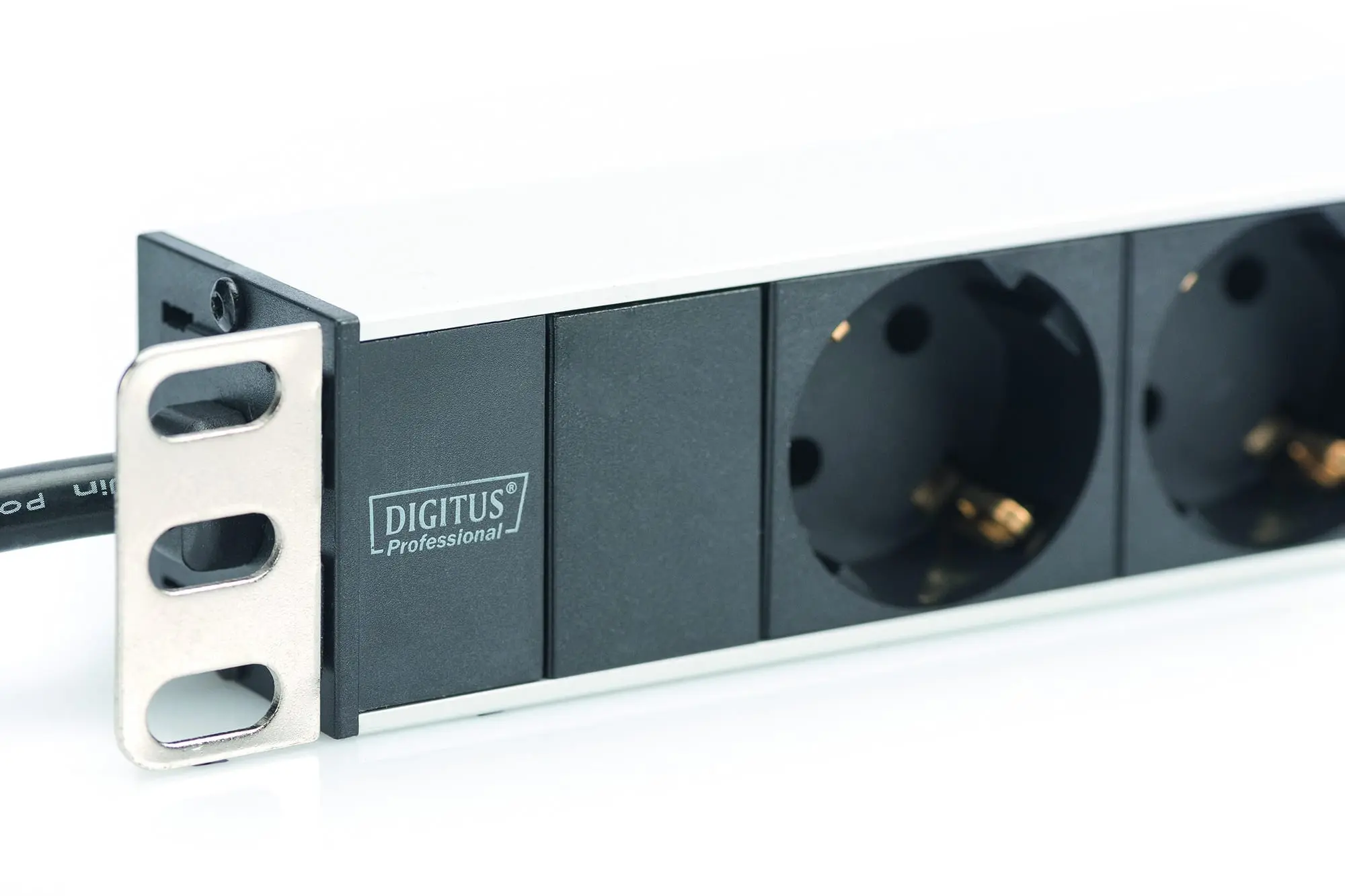 DIGITUS 1U Aluminium PDU 254mm 10z-Schrank 16A 4000W 8f CEE 7/4