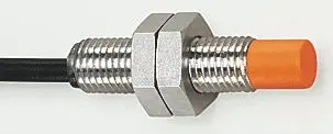 Produktfoto 1 von Ind.Sensor M8x1 L=37 Sn=5mm n.bündig S DC PNP/NPN 2m PVC IP67 2L 3L 700Hz