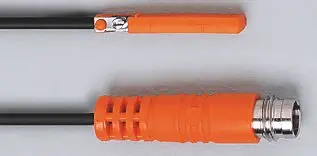 Produktfoto 1 von Zylindersensor GMR 26,1x2,8x5,5 2,8mT Schließer DC PNP 0,3m PUR M8 3L 10000Hz