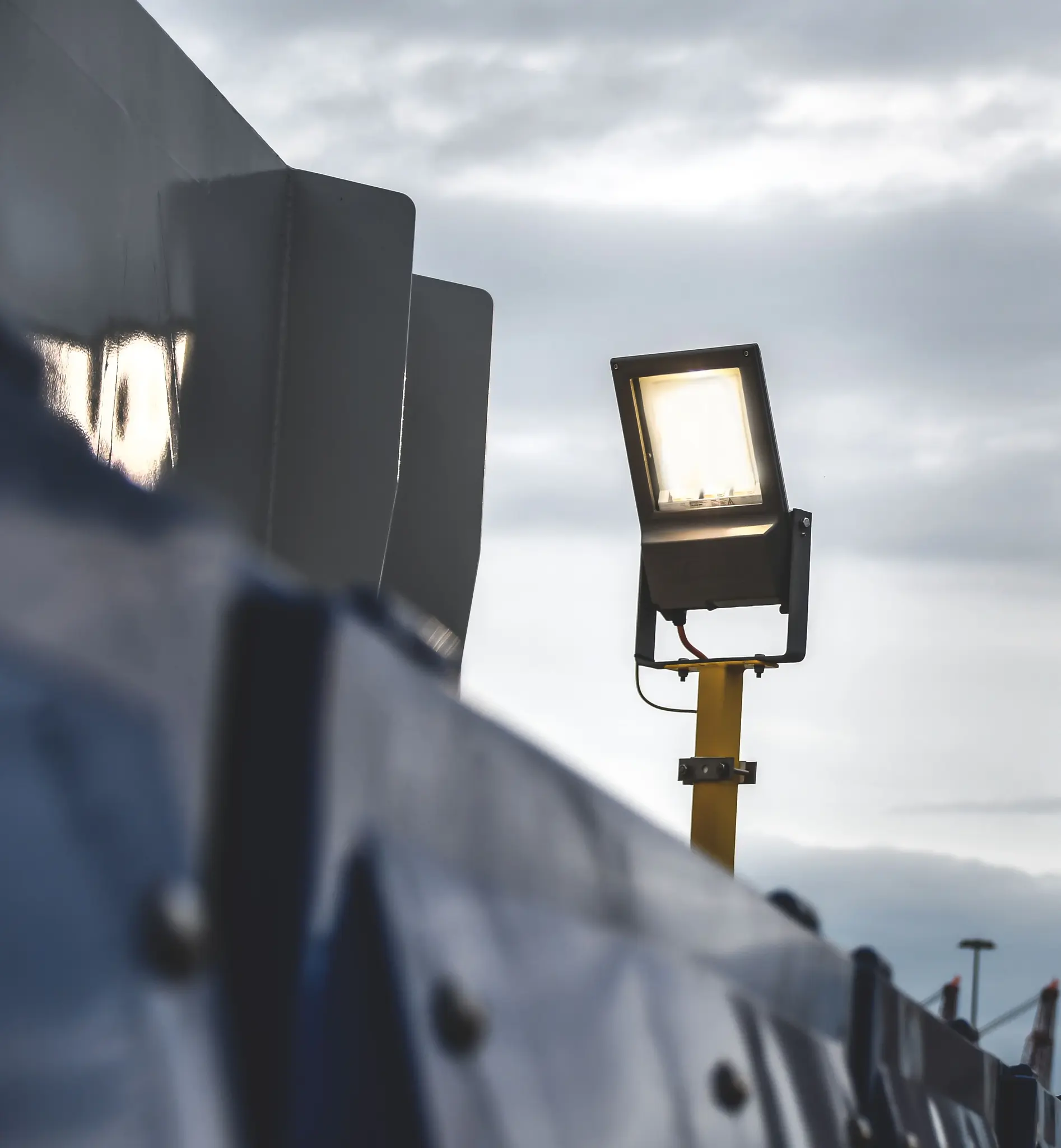 Produktfoto 1 von LED-Scheinwerfer FOCO 16W 70W 2250lm 9600lm IP66 breitstr 4000K Ra≥ 70 Ta