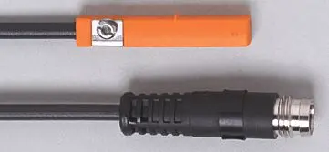 Produktfoto 1 von Zylindersensor Reed 30,5x5x6,5 3,8mT S AC/DC PNP/NPN 2m PUR 2L 1000Hz