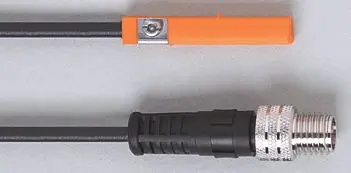 Produktfoto 1 von Zylindersensor Reed 30,5x5x6,5 2,1mT S AC/DC PNP/NPN 0,3m PUR M8 2L 1000Hz