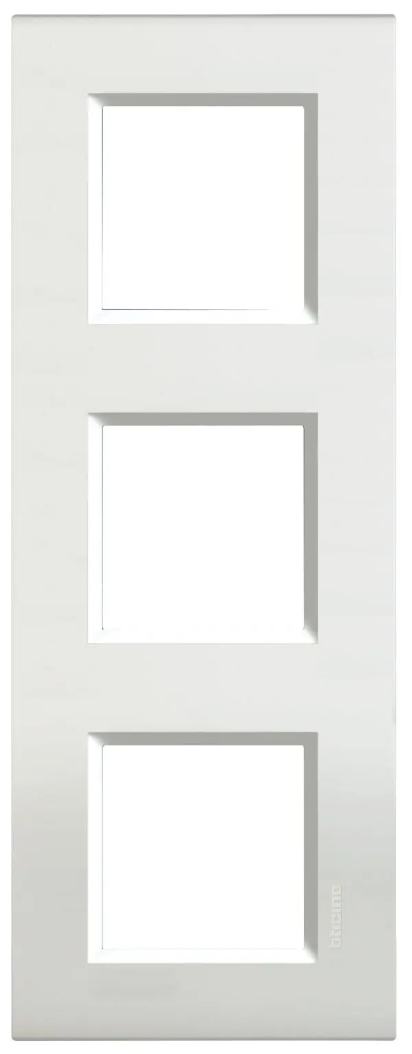 Produktfoto 1 von Abdeckrahmen LIVINGLIGHT: 3f, 2 + 2 + 2 Module, Weiß