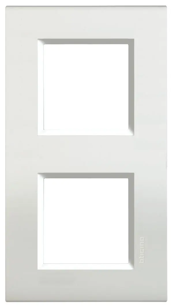 Produktfoto 1 von Abdeckrahmen LIVINGLIGHT: 2f, 2 + 2 Module, Weiß