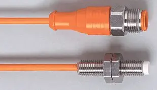 Produktfoto 1 von Ind.Sensor M8x1 L=35 Sn=3mm n.bündig S DC PNP 2,5m PVC M12 IP67 3L 300Hz