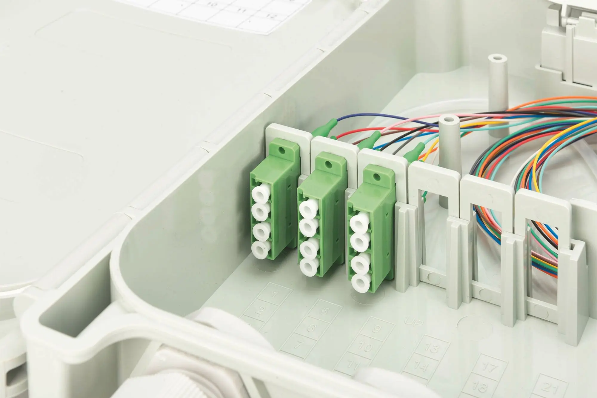 Produktfoto 1 von FTTH-Verteilerbox Singlemode LC-APC Vorkonfektioniert m.Kupplungen Pigtails